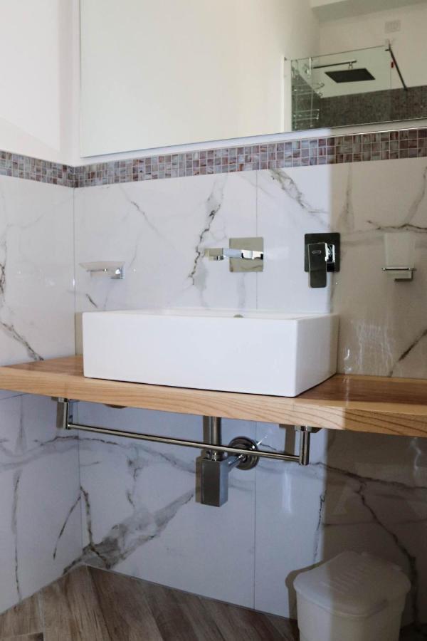 Clelia'S Boutique Rooms & Suites La Maddalena  Værelse billede